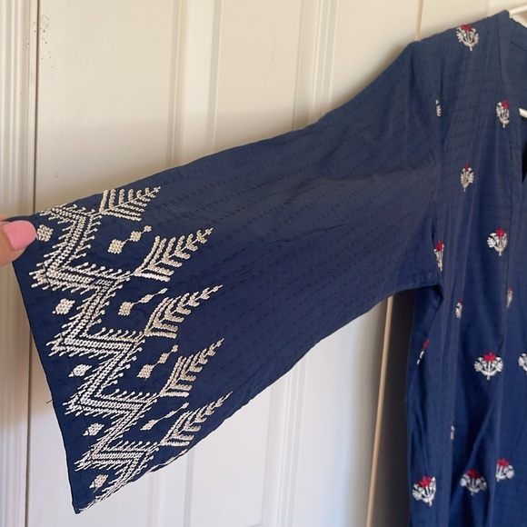 Beechtree Pakistani Indian kurta with embroidery in navy blue color. - Picture 5 of 8